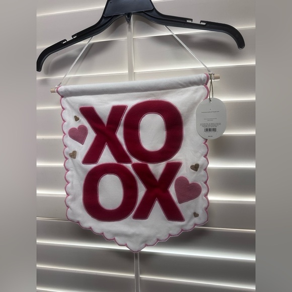 NEW Target Threshold XOXO Wall hanging Banner, NWT - Picture 2 of 6